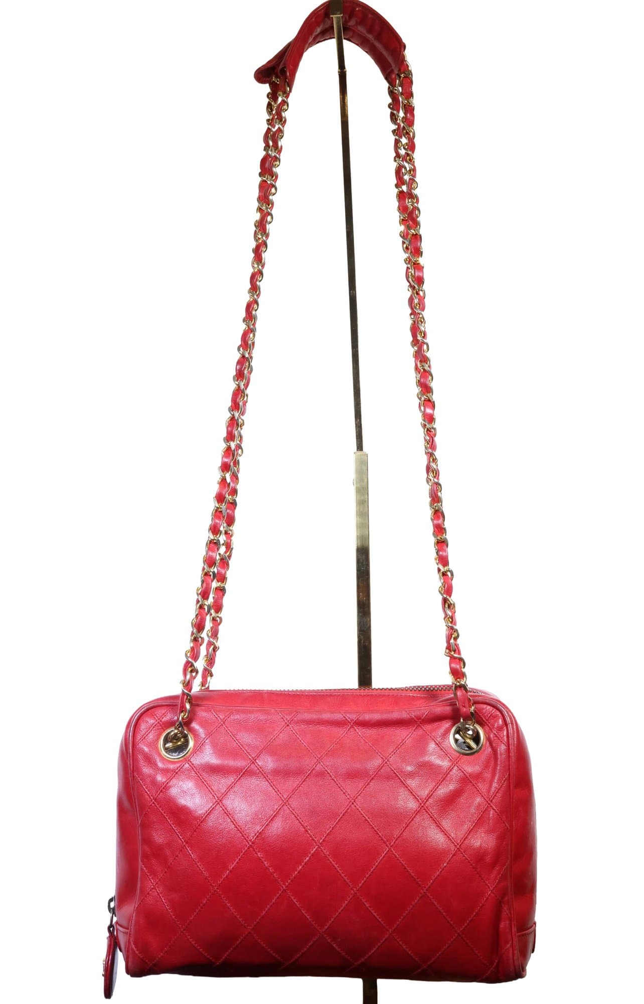 Chanel Red Lambskin Leather Matelasse Shoulder Bag Crossbody Purse handbags auction at Alighieri's