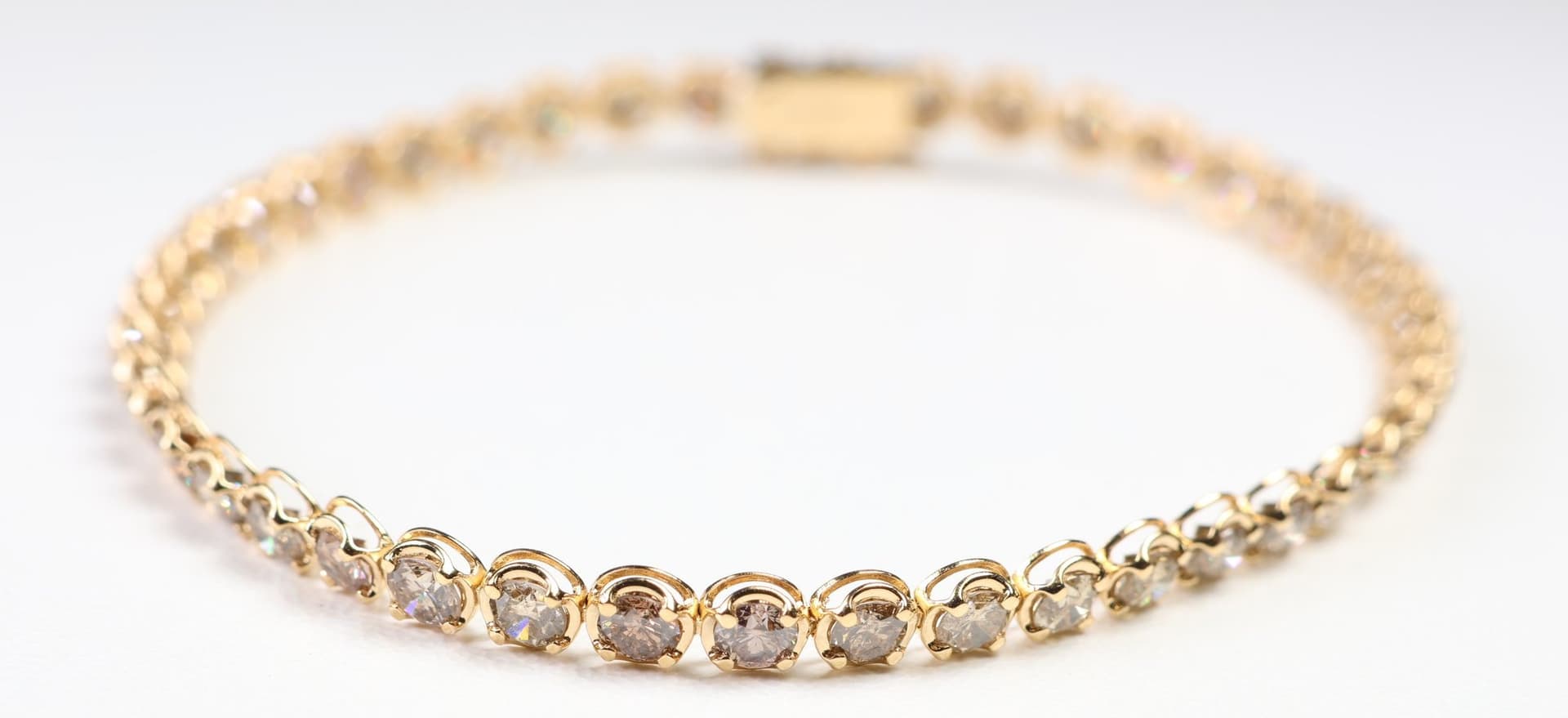 18K Yellow Gold Tennis Bracelet 5.00ctw Natural Diamonds jewelry auction at Alighieri's